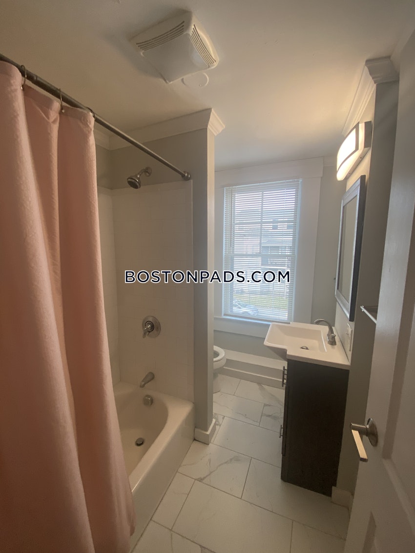 WALTHAM - 4 Beds, 2 Baths - Image 88