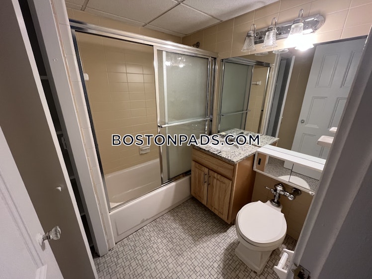 Boylston St., Boston