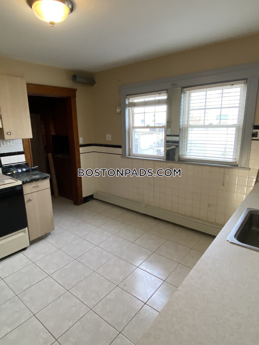 MEDFORD - TUFTS - 2 Beds, 1 Bath - Image 17