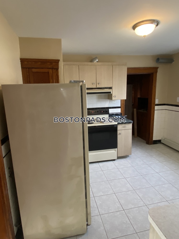 Goldsmith Ave., Medford