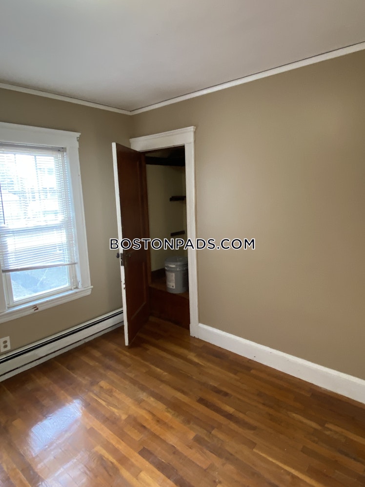 Goldsmith Ave., Medford