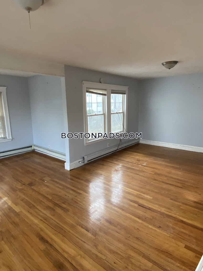 MEDFORD - TUFTS - 2 Beds, 1 Bath - Image 10