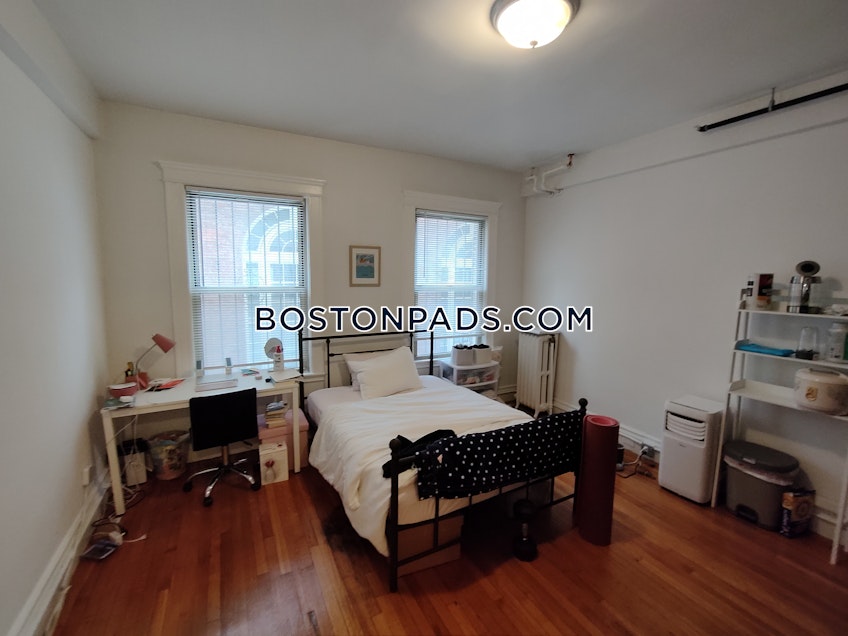 Boston - $2,400+ /month