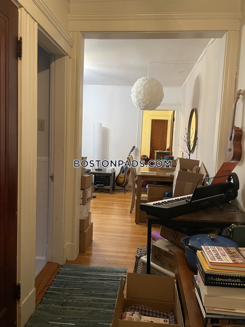 MALDEN - 1 Bed, 1 Bath - Image 9