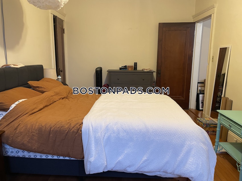 MALDEN - 1 Bed, 1 Bath - Image 7