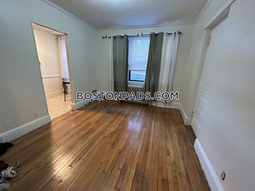 MEDFORD - MEDFORD SQUARE - 1 Bed, 1 Bath - Image 9