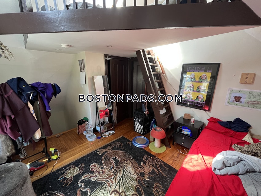 BOSTON - LOWER ALLSTON - 5 Beds, 1.5 Baths - Image 29