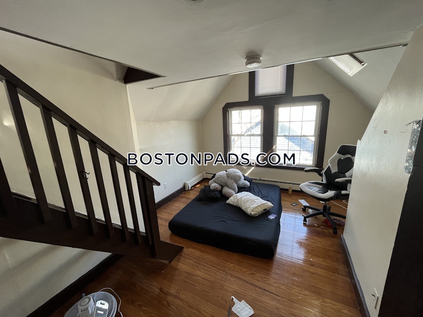 BOSTON - LOWER ALLSTON - 5 Beds, 1.5 Baths - Image 25