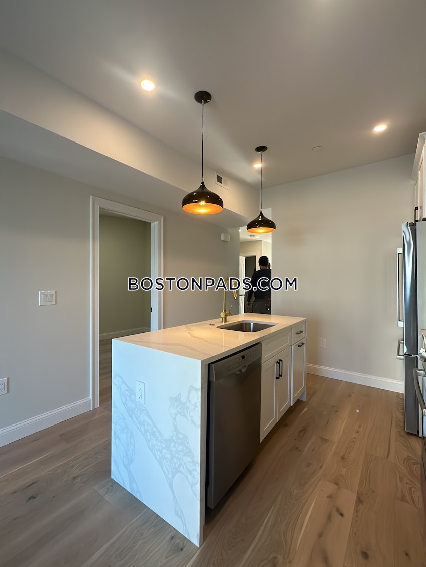 Boston - $5,600+ /month