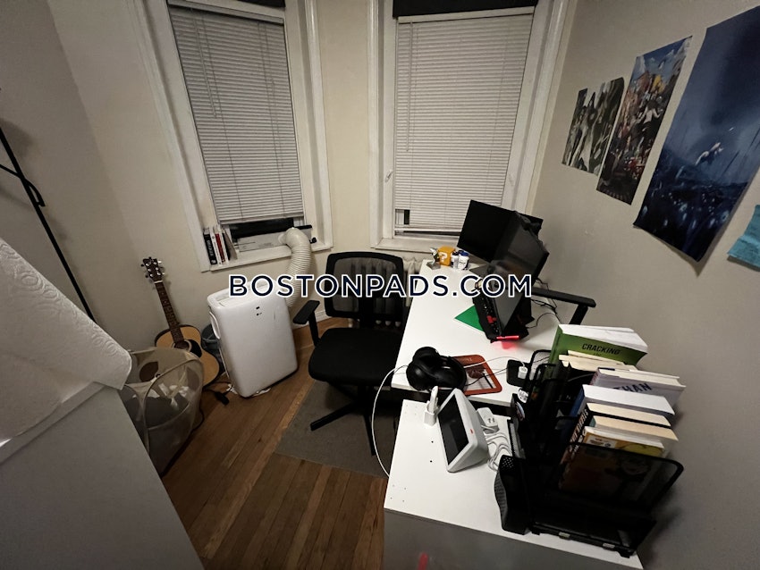 BOSTON - FENWAY/KENMORE - 3 Beds, 1 Bath - Image 9