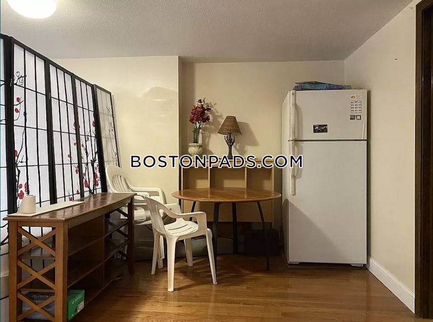 BOSTON - CHINATOWN - 2 Beds, 1 Bath - Image 3