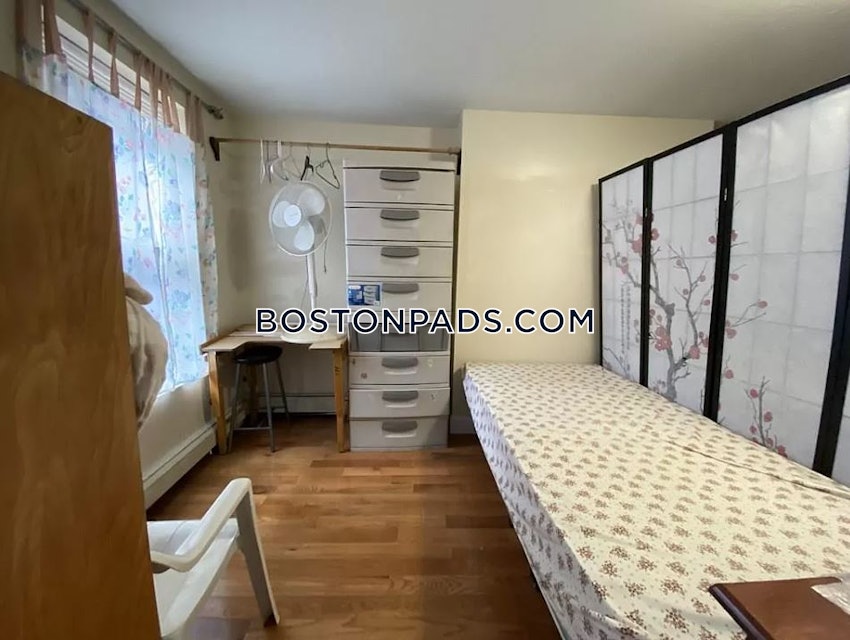 BOSTON - CHINATOWN - 2 Beds, 1 Bath - Image 5