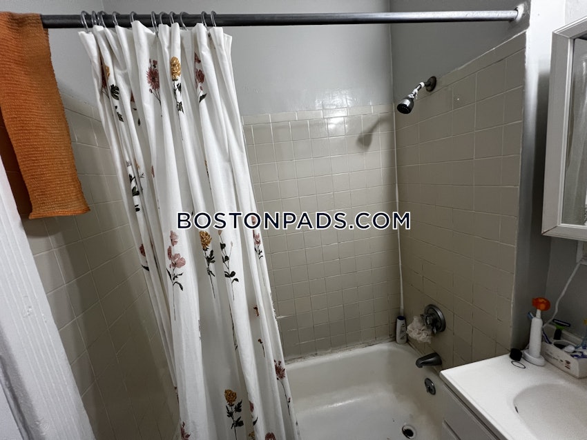 BOSTON - FENWAY/KENMORE - 3 Beds, 1 Bath - Image 17
