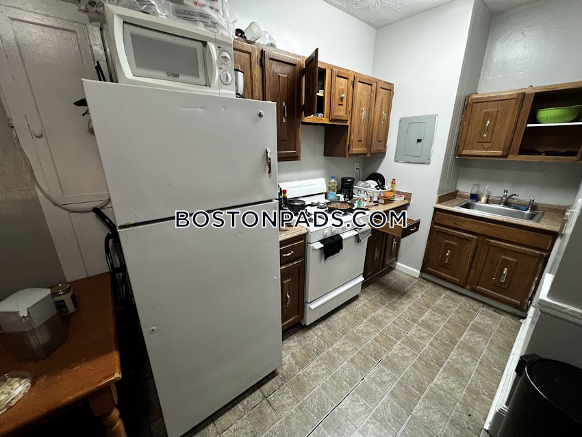 BOSTON - FENWAY/KENMORE - 3 Beds, 1 Bath - Image 16