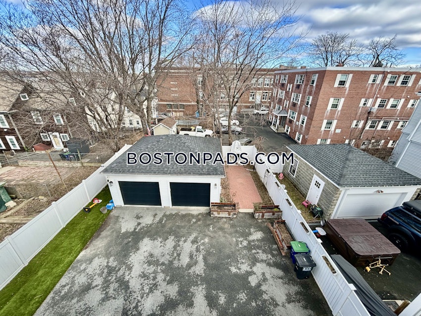 SOMERVILLE - EAST SOMERVILLE - 3 Beds, 3.5 Baths - Image 27