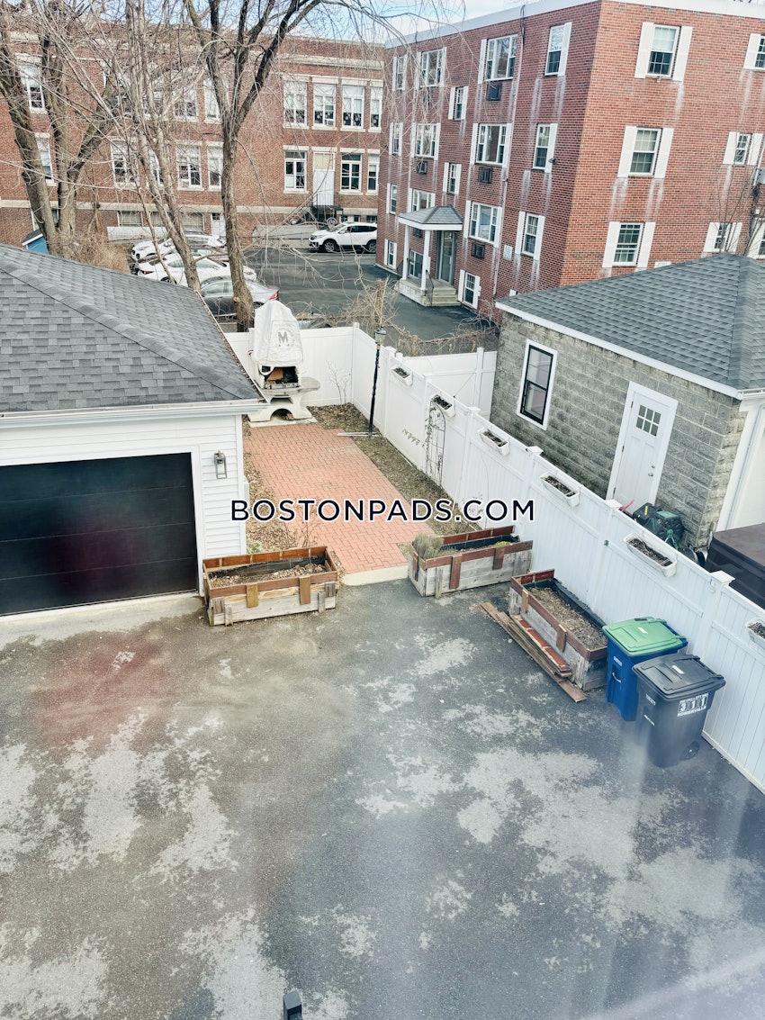 SOMERVILLE - EAST SOMERVILLE - 3 Beds, 3.5 Baths - Image 21