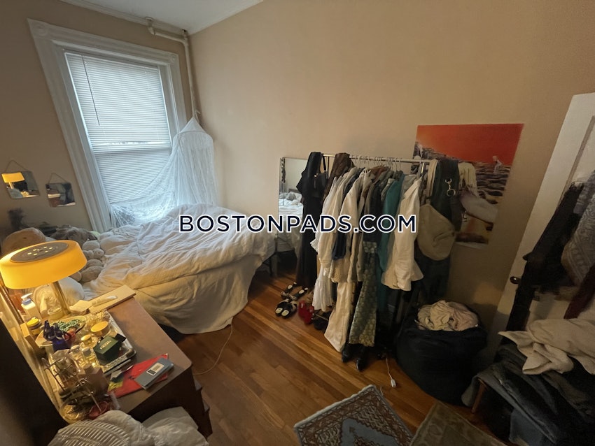 BOSTON - BACK BAY - 1 Bed, 1 Bath - Image 3