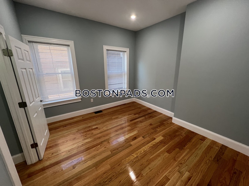 SOMERVILLE - SPRING HILL - 3 Beds, 2 Baths - Image 3