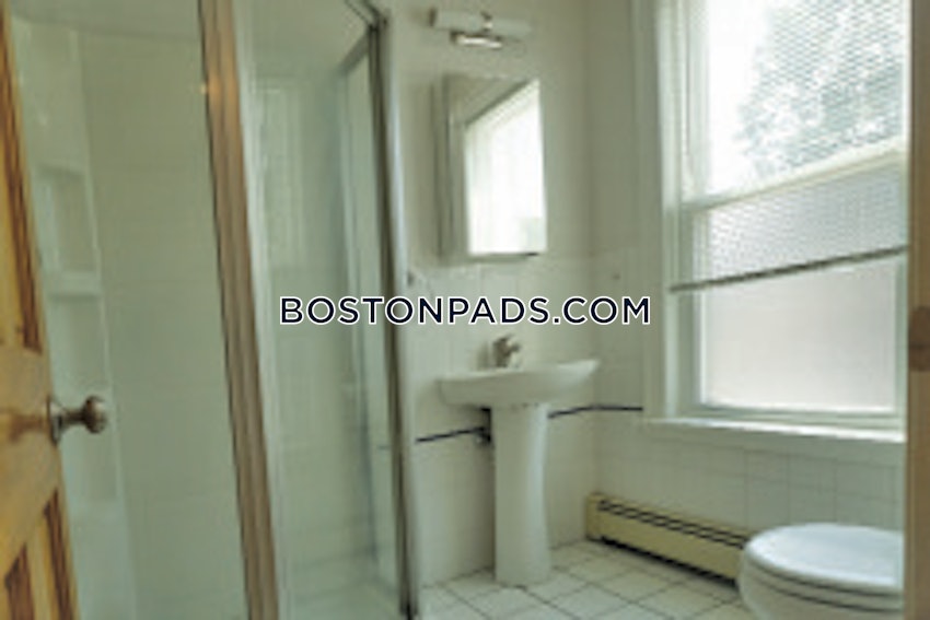 SOMERVILLE - PORTER SQUARE - 3 Beds, 2 Baths - Image 21