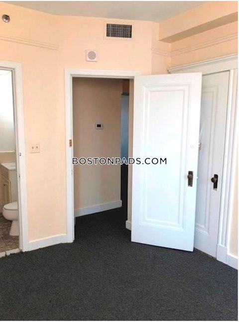 Commonwealth Ave. Boston photo 6