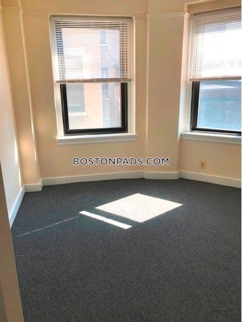 Commonwealth Ave. Boston photo 4