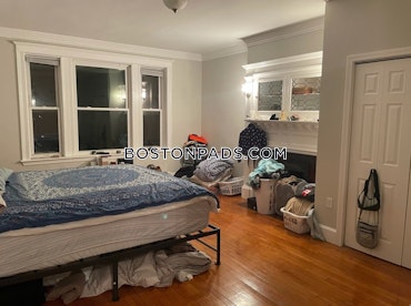 Boston - 2 Beds, 1 Baths