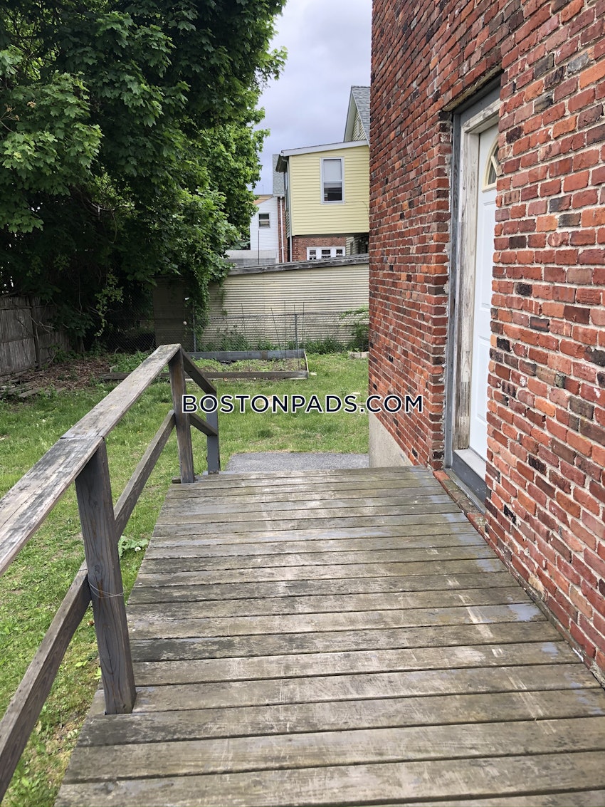 MEDFORD - MAGOUN SQUARE - 3 Beds, 1 Bath - Image 19