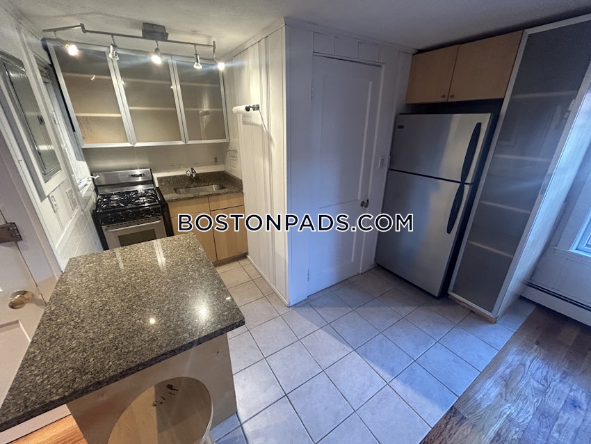 BOSTON - BAY VILLAGE - 1 Bed, 1 Bath - Image 17