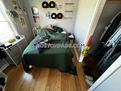 E 3rd St. Boston photo 18