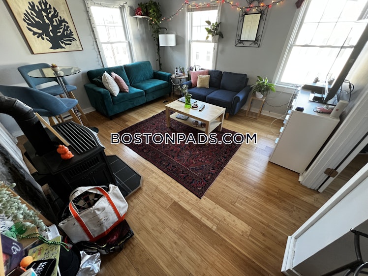 East 3rd St., Boston