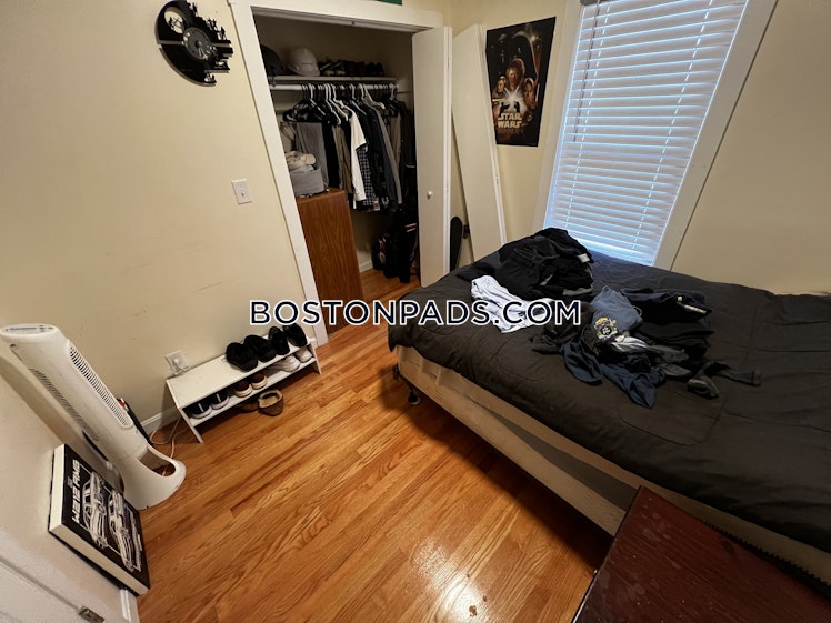 East 3rd St., Boston