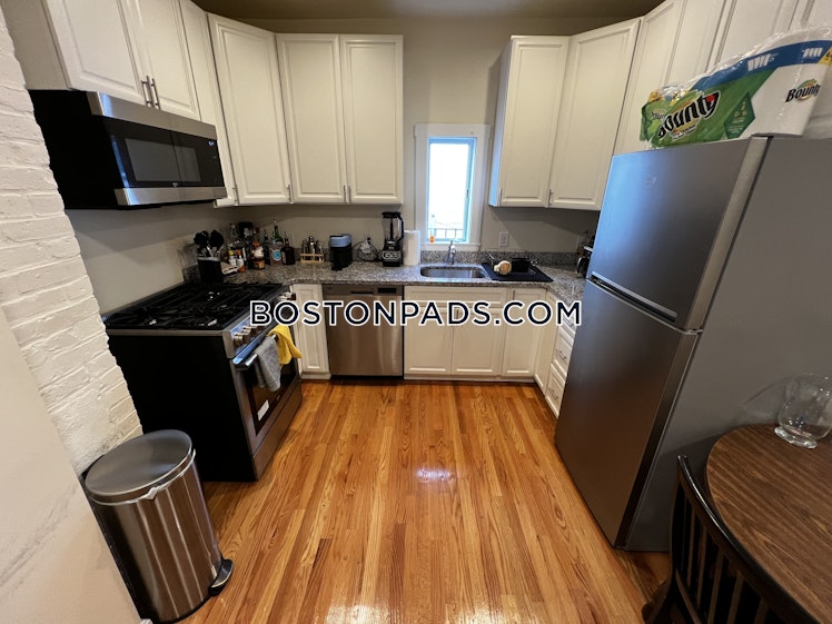 East 3rd St., Boston