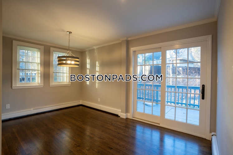 Puddingstone Ln., Newton