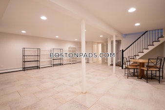 Puddingstone Ln. Newton