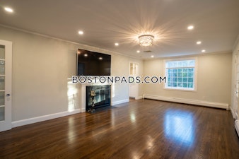 Puddingstone Ln. Newton