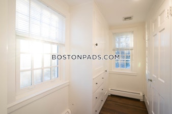 Puddingstone Ln. Newton