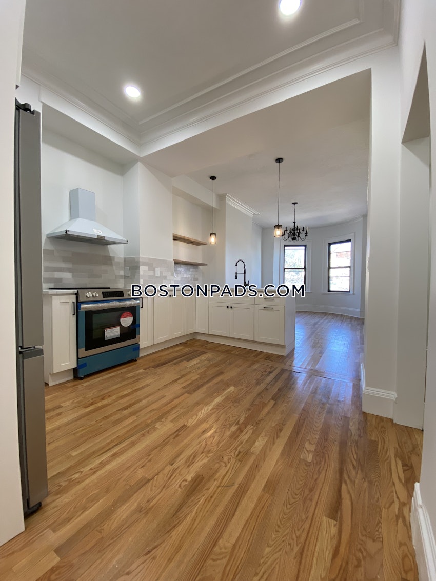 BOSTON - FORT HILL - 3 Beds, 3 Baths - Image 1