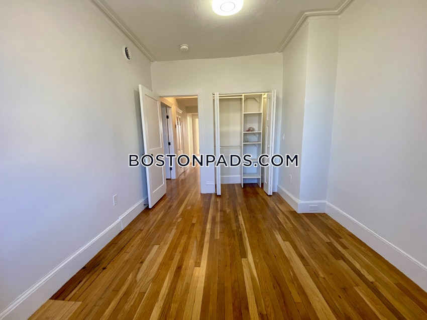 BOSTON - FORT HILL - 3 Beds, 3 Baths - Image 16