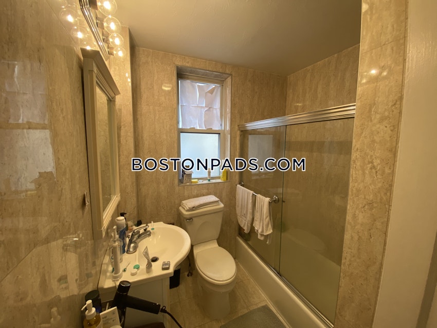 BROOKLINE- COOLIDGE CORNER - 4 Beds, 3 Baths - Image 12