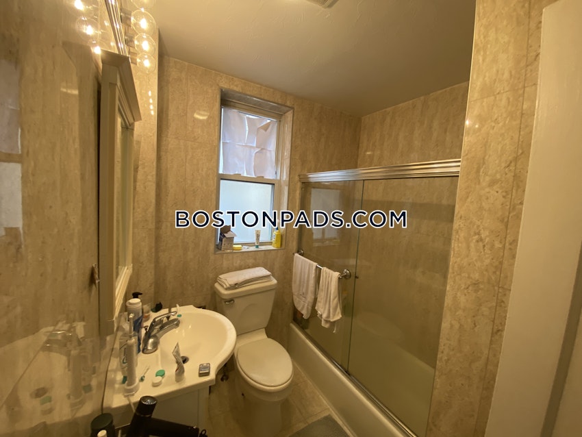 BROOKLINE- COOLIDGE CORNER - 4 Beds, 3 Baths - Image 11