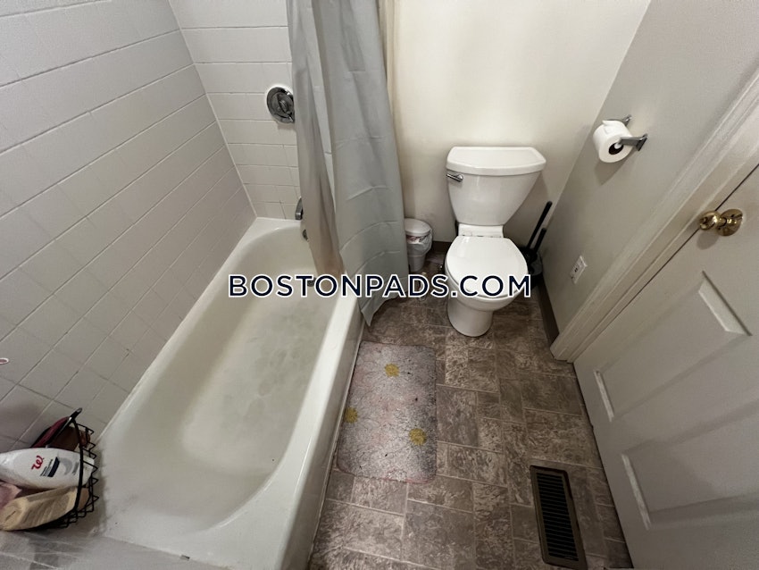 BOSTON - MISSION HILL - 4 Beds, 1 Bath - Image 73
