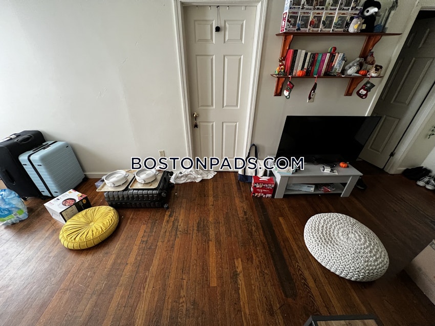 BOSTON - MISSION HILL - 4 Beds, 1 Bath - Image 49