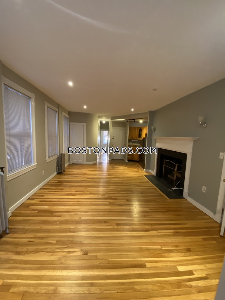 Phillips St., Boston