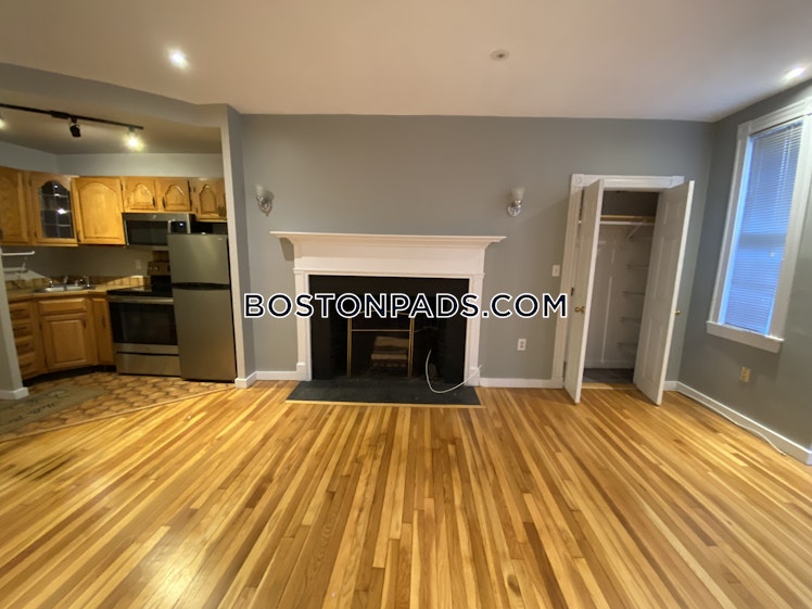 Phillips St., Boston