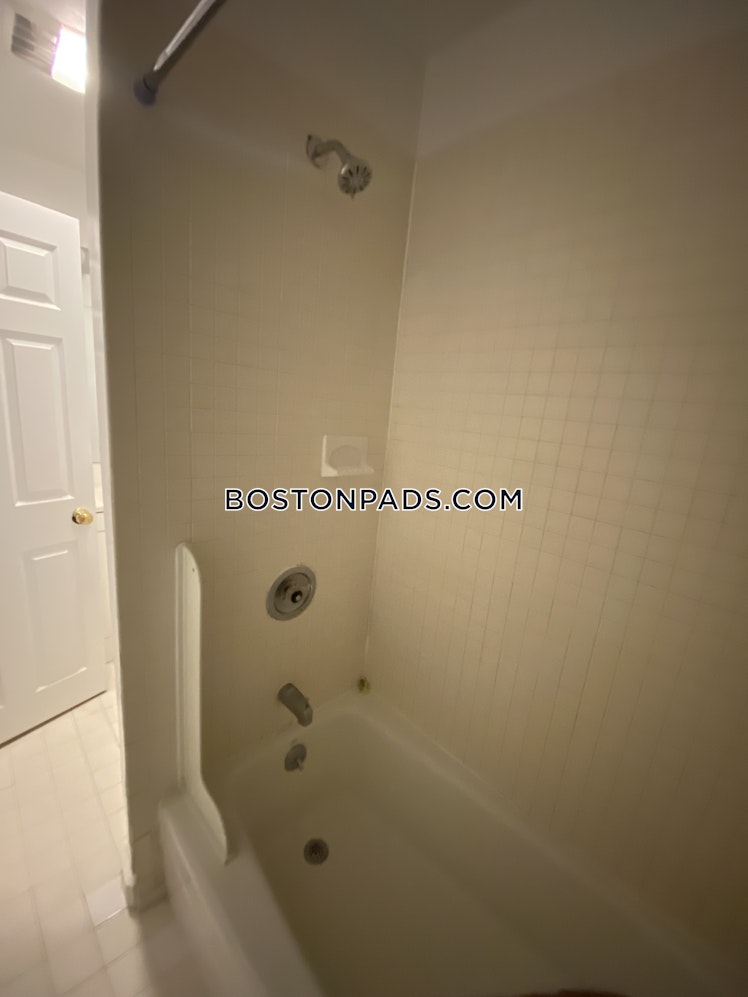 Phillips St., Boston