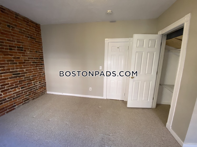 Phillips St., Boston