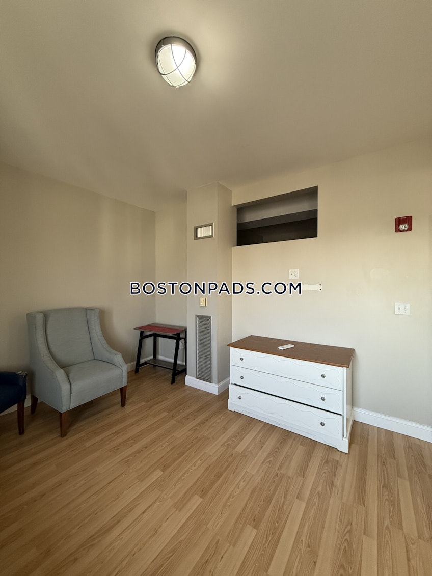 Winthrop - $2,000+ /month