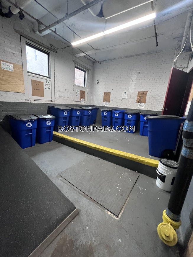 Boston - $2,500+ /mo