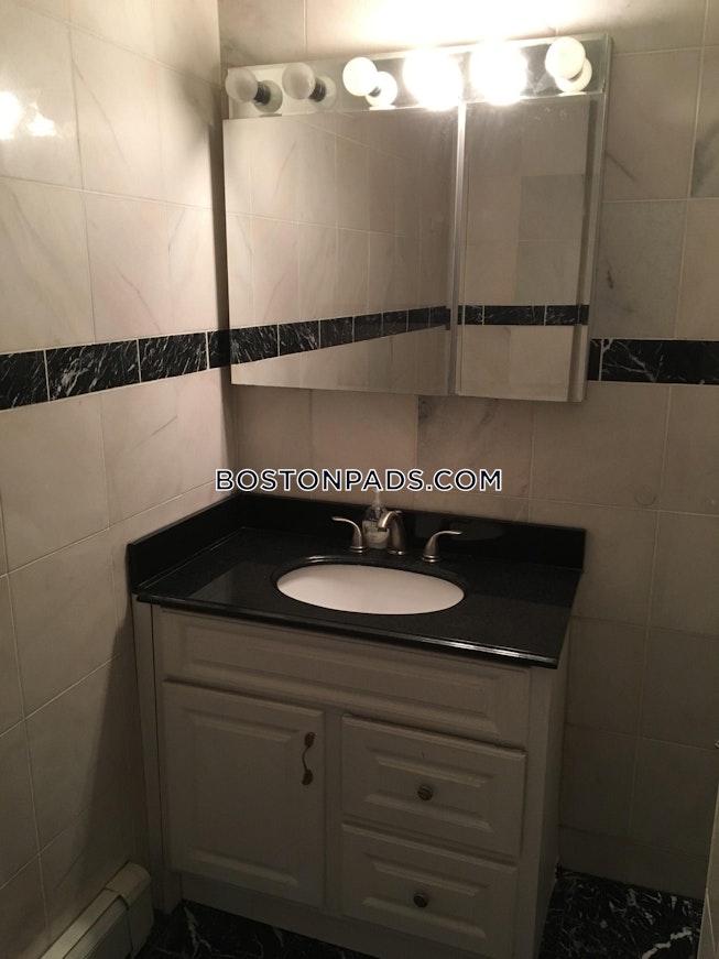 Boston - $2,950+ /mo