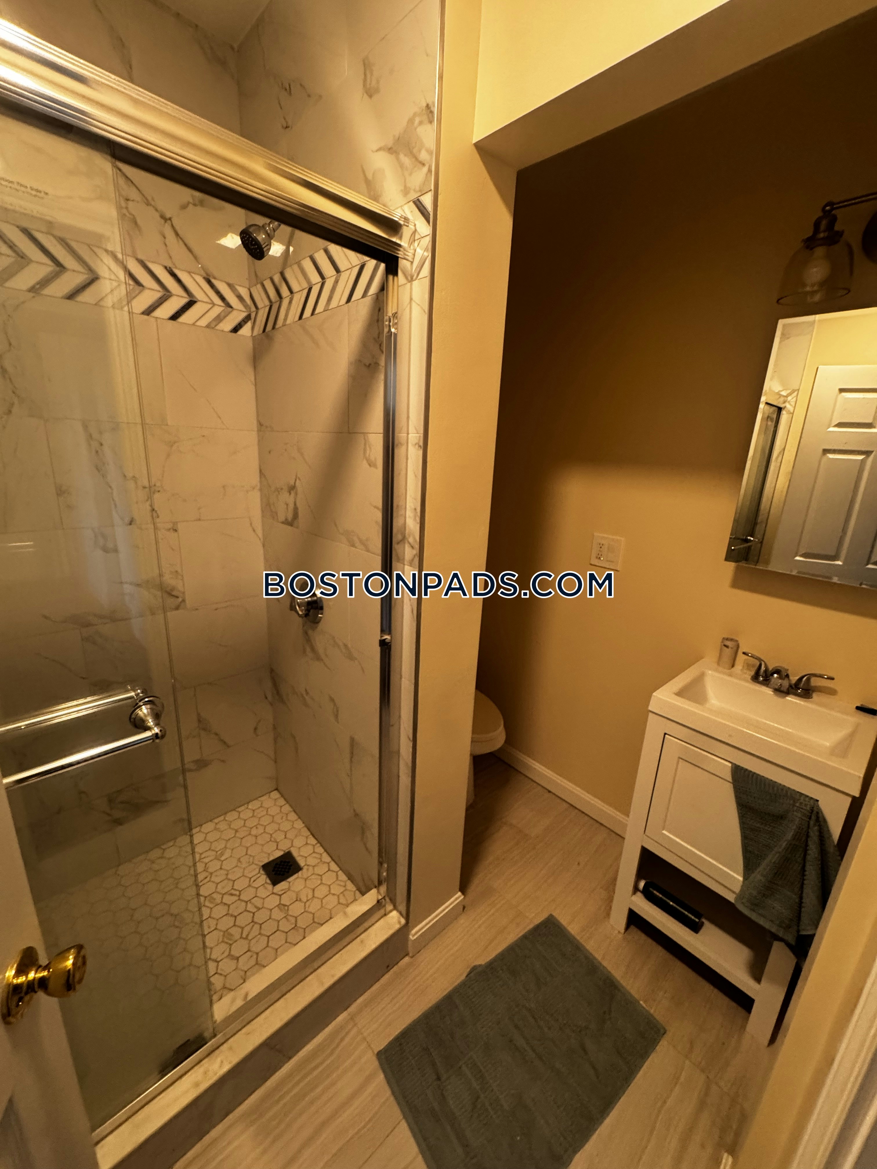 Boston - 7 Beds, 4 Baths